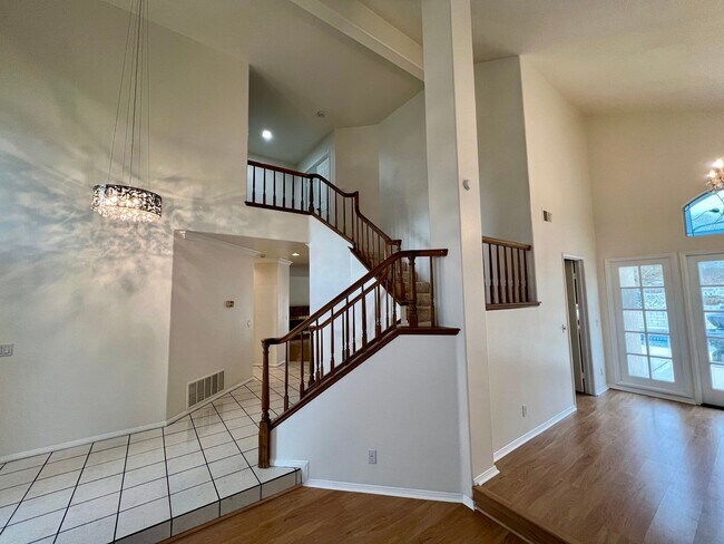 Building Photo - Beautiful 4 Bedroom Single Family Home with Pool and Pool Service Included for Lease in Rancho Cu...