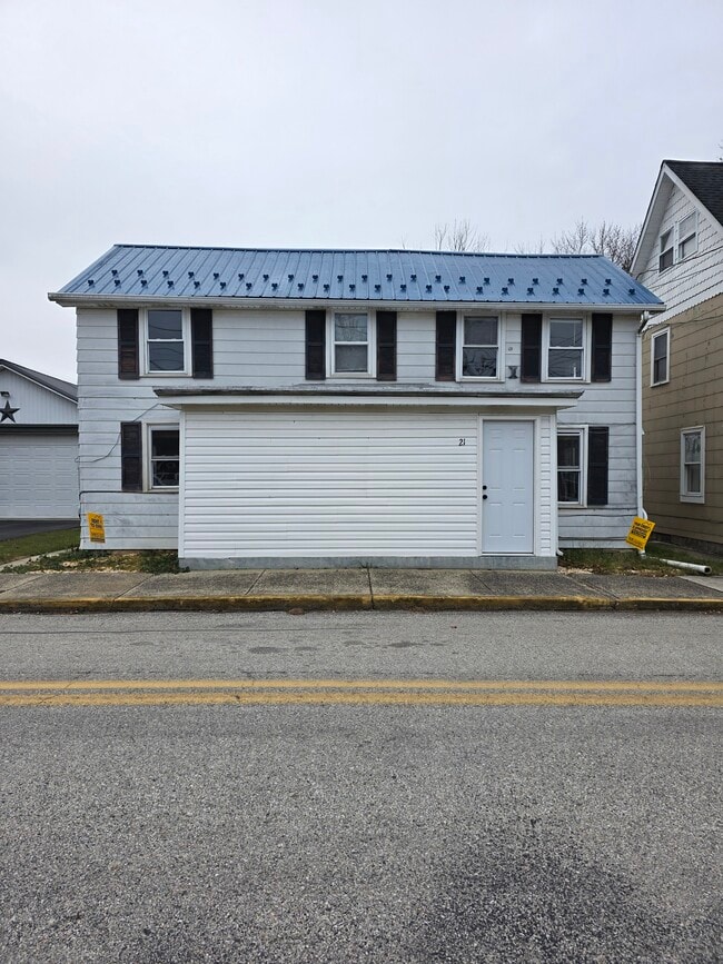 Building Photo - 21 Water St