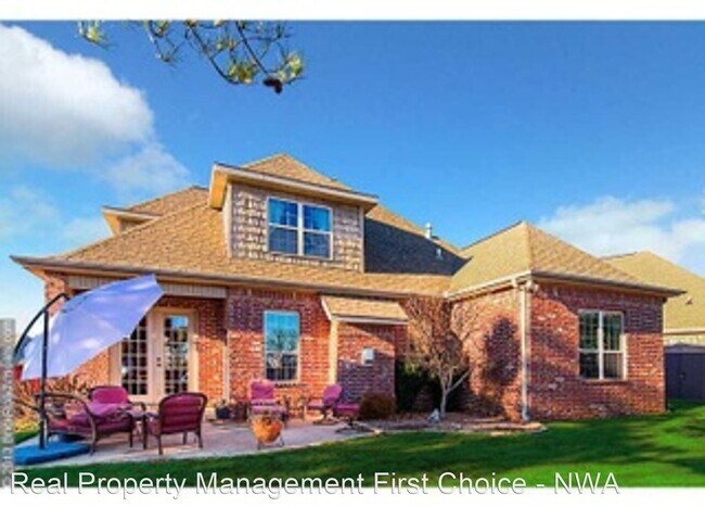 Building Photo - 4 br, 3.5 bath House - ARBEN SW GLEN ARBOR...