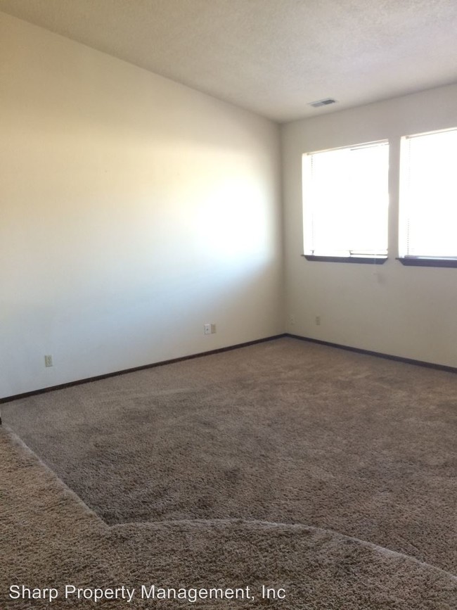 Building Photo - 3 br, 2 bath House - 1550 32nd Ave