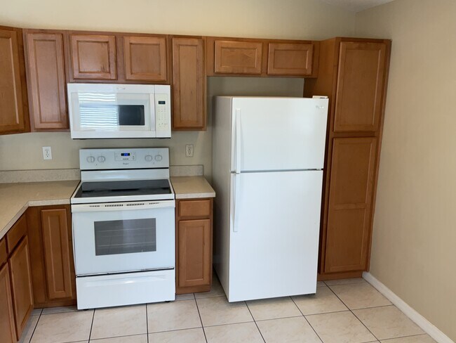 Building Photo - 8019 Alamosa Wood Ave