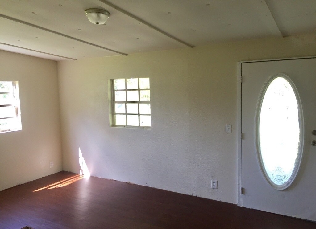 Primary Photo - 5BR/2BA Double wide home on a LARGE lot!