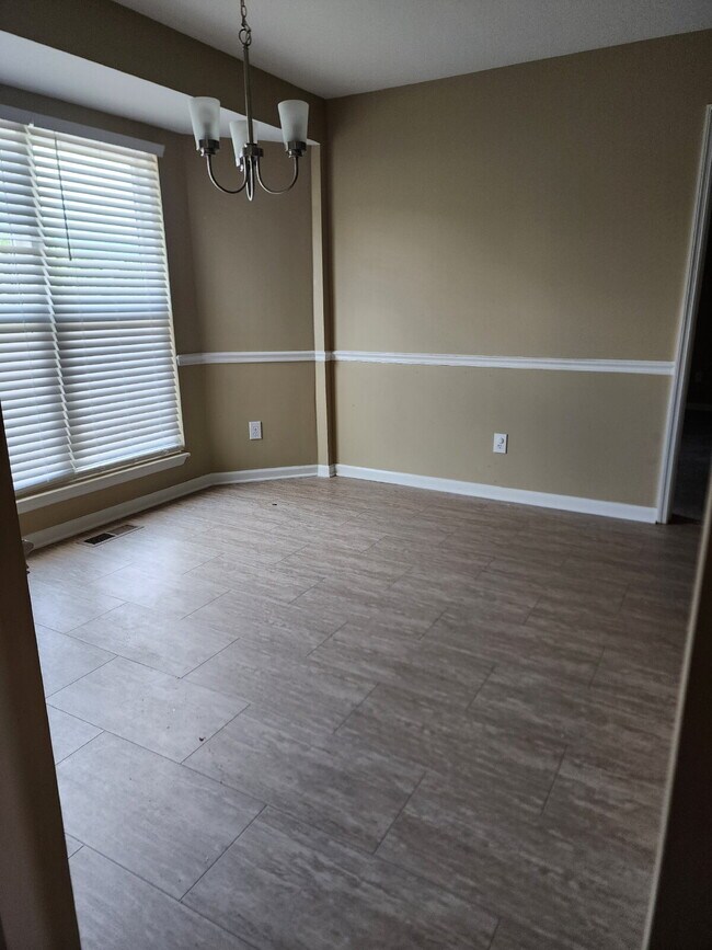 Foto del edificio - Station Camp Schools zoning! 3 bed with bonus room! Pet friendly!