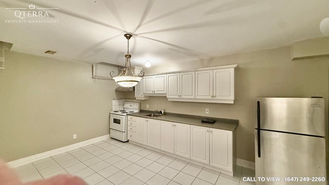 Building Photo - 162 Duncan Rd