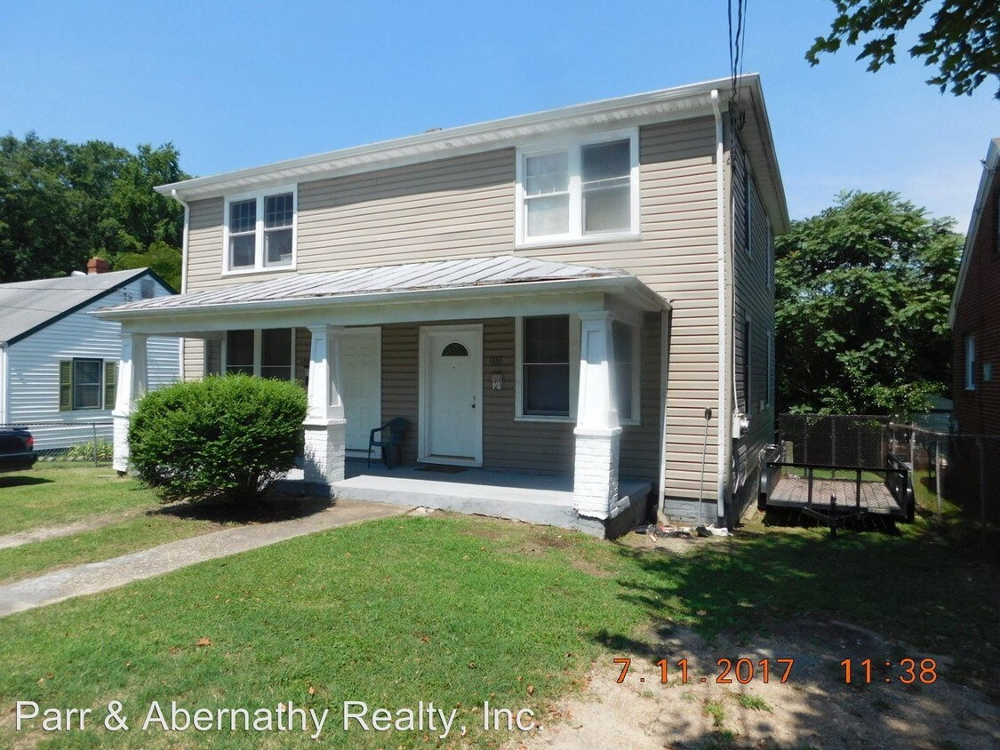 Primary Photo - 1330 Custer St