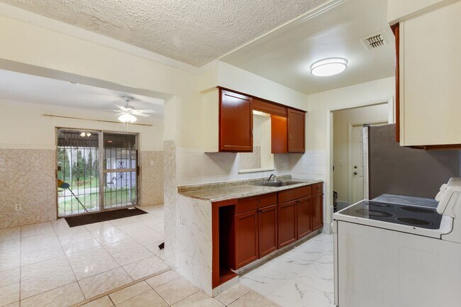 Foto del edificio - 1227 Merritt St
