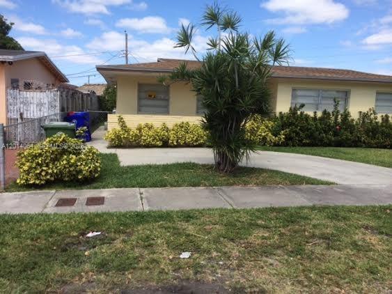 Foto del edificio - 1120 NW 24th Ct