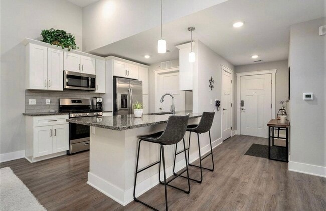 Building Photo - 3179 Blairview Pky SE