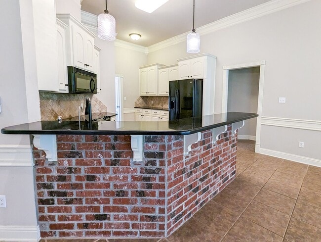 Building Photo - Beautiful Tiburon North Bossier Home