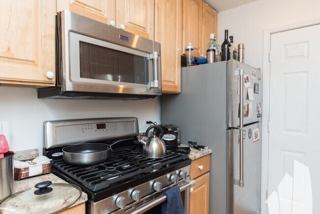 Foto del edificio - 611.5 W Arlington Pl