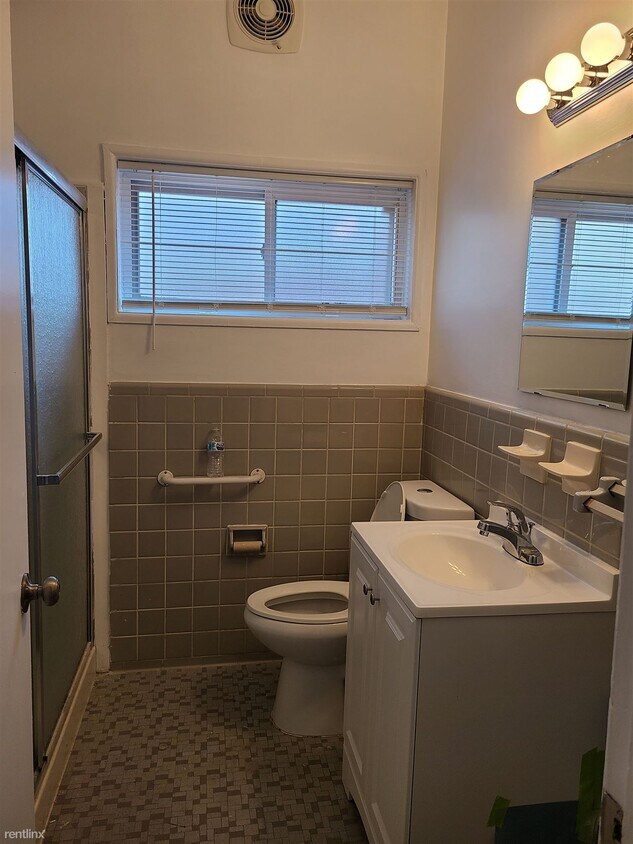 Building Photo - 3 br, 1 bath House - 25149 Hanover St