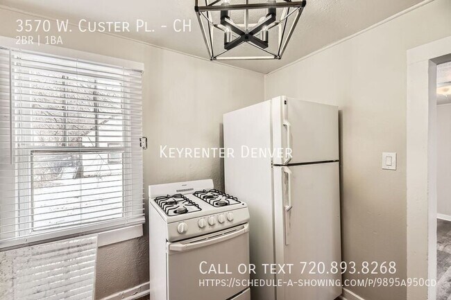 Building Photo - "Modern 2-Bedroom Carriage House in the He...
