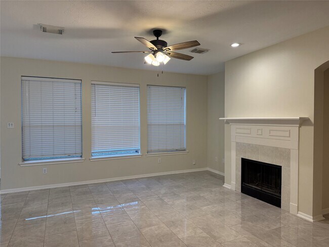 Foto del edificio - 12919 Deer Cove Ln