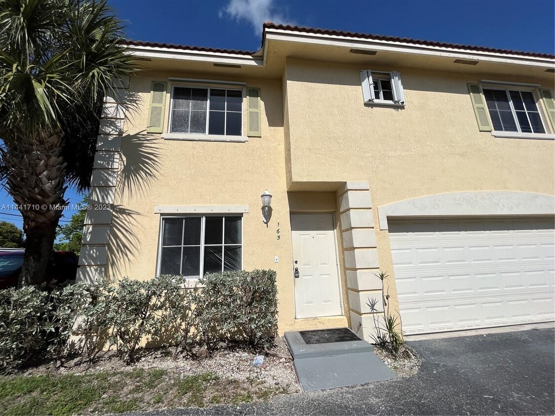 Foto principal - 165 SE 2nd Ct