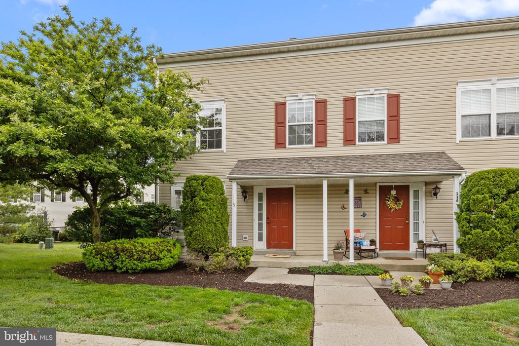 Foto principal - 115 Goldfinch Ct