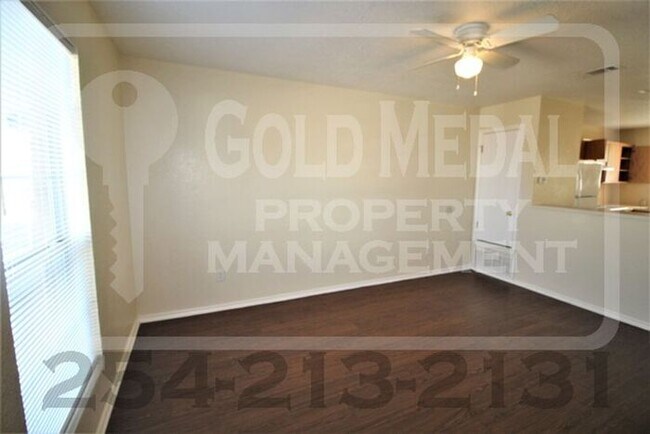 Foto del edificio - 4500 Sylvia Dr