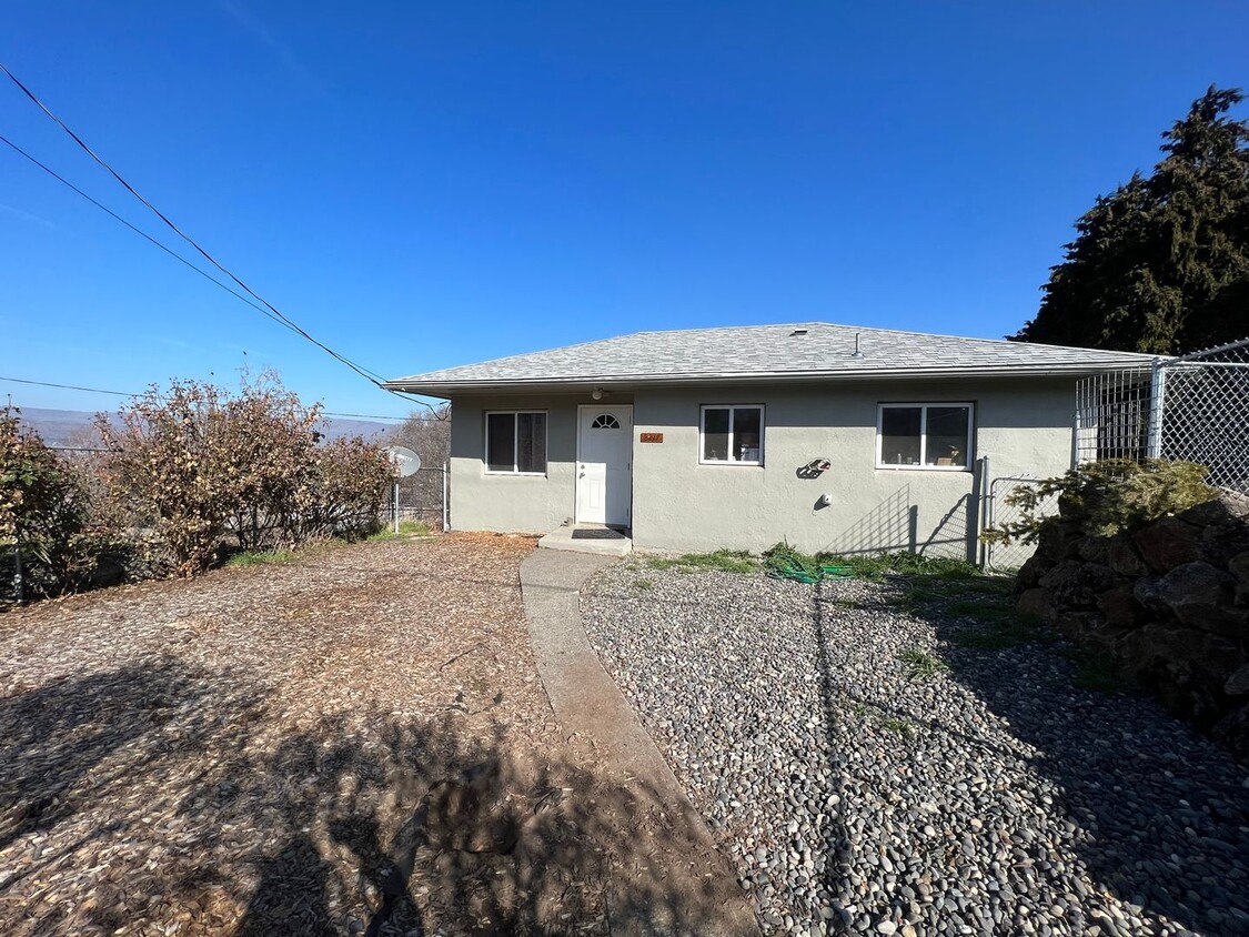 Primary Photo - 3 Bedroom House For Rent In The Dalles