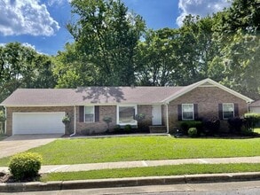 Building Photo - 13004 Astalot Dr SE