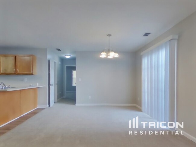 Foto del edificio - 305 Edge Hill Ct