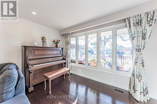 Building Photo - 43 Sherwood Forest Dr