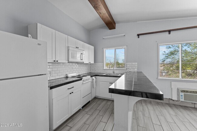 Foto del edificio - 692 W Wickenburg Way