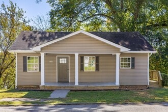 Building Photo - 5350 Slayton Ave