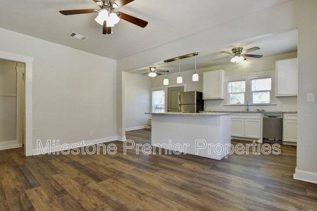 Building Photo - 1115 S Rusk Ave