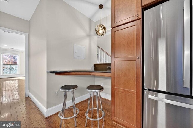 Building Photo - 3291 Sutton Pl NW