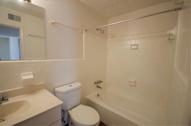 Interior Photo - The Woods at Olley Creek