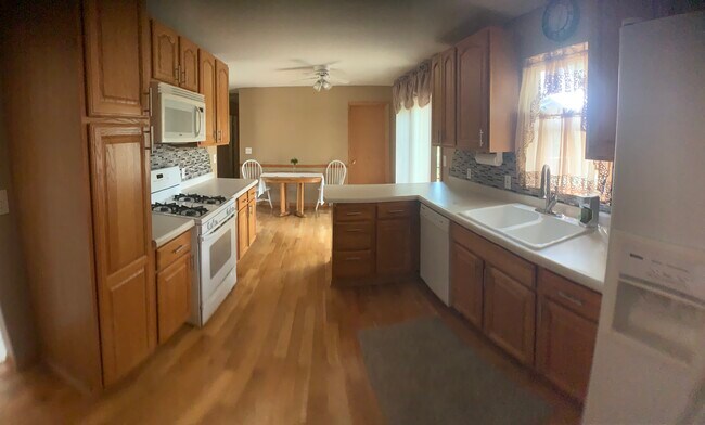 Building Photo - 2308 Morcambe Bay Dr