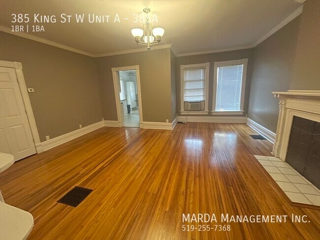 Photo du bâtiment - GORGEOUS 1 BED/1 BATH VICTORIAN APT IN DT CHATHAM + HYDRO & GAS