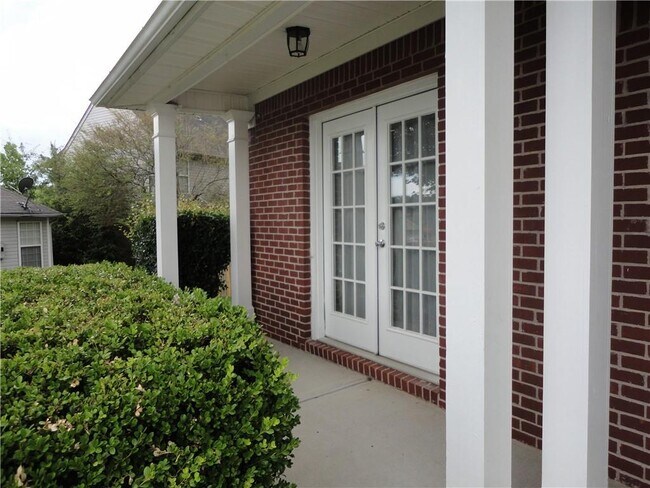 Foto del edificio - 1715 Crestwell Ln SW