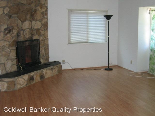 Building Photo - 6984 Platt Ave