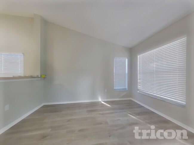 Foto del edificio - 4903 6th Ave E
