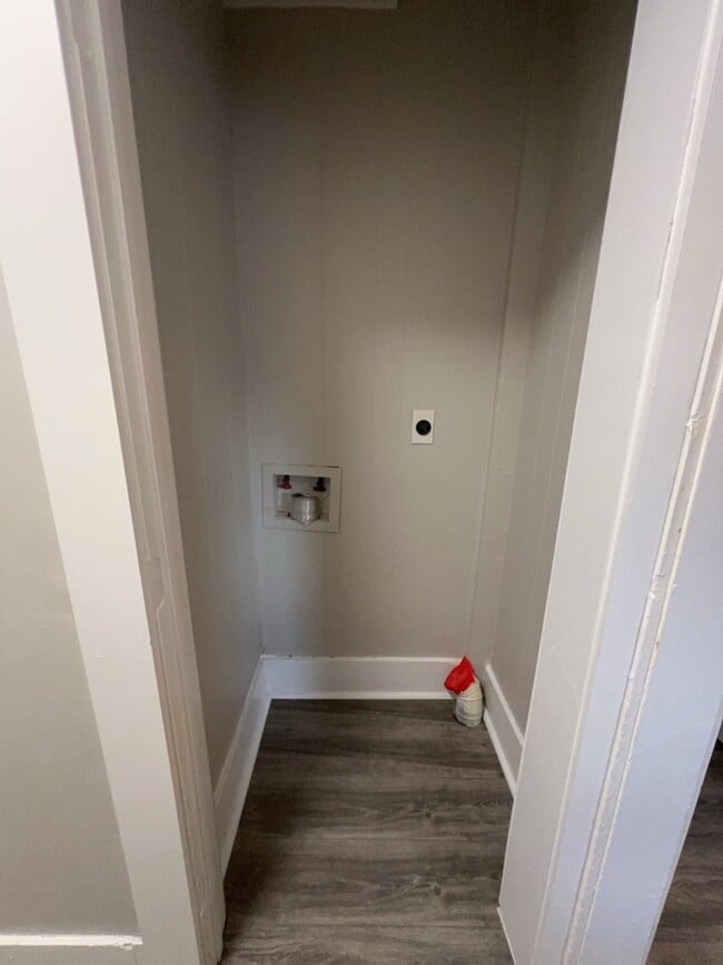 Building Photo - 6913 Avenue L