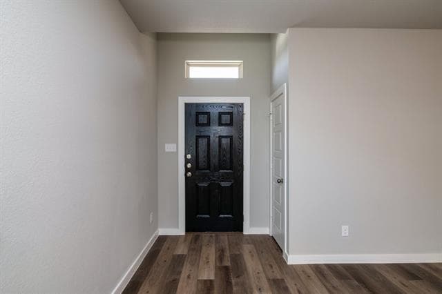 Building Photo - 744 Wheatfield Dr