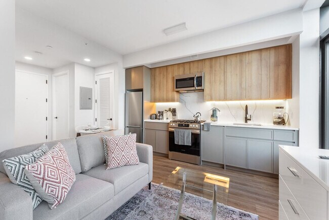 Foto del edificio - 2230 Cropsey Ave