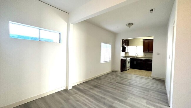 Foto del edificio - 1436 Ford Ave