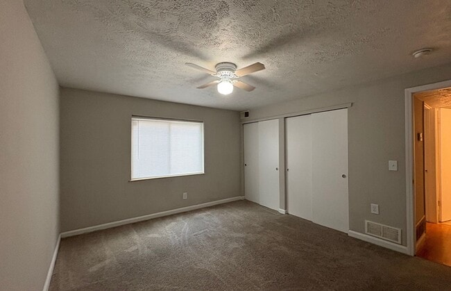 Building Photo - 525 Lowell Ave