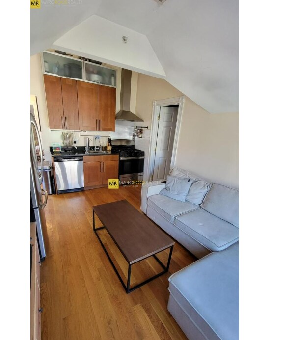 Foto principal - 12 Everett St