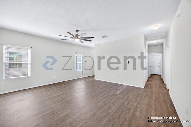 Building Photo - 5706 Cicada Cir