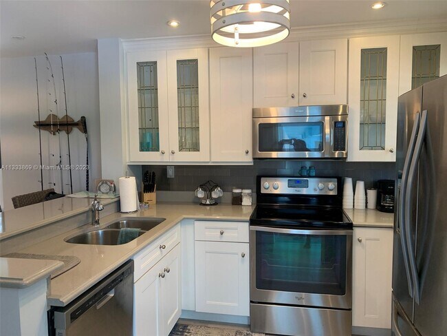 Building Photo - 98482 Windward Ave