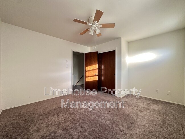 Foto del edificio - 4428 Ocean View Ave