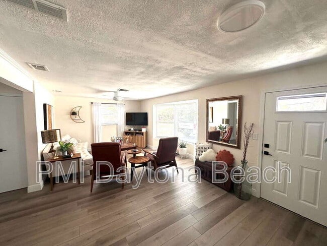 Photo - 2563 S Peninsula Dr House