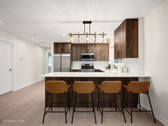 Foto del edificio - 511 Forest Ave