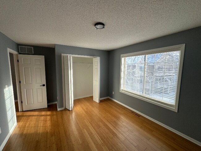 Foto del edificio - 951 Trenton Ln N