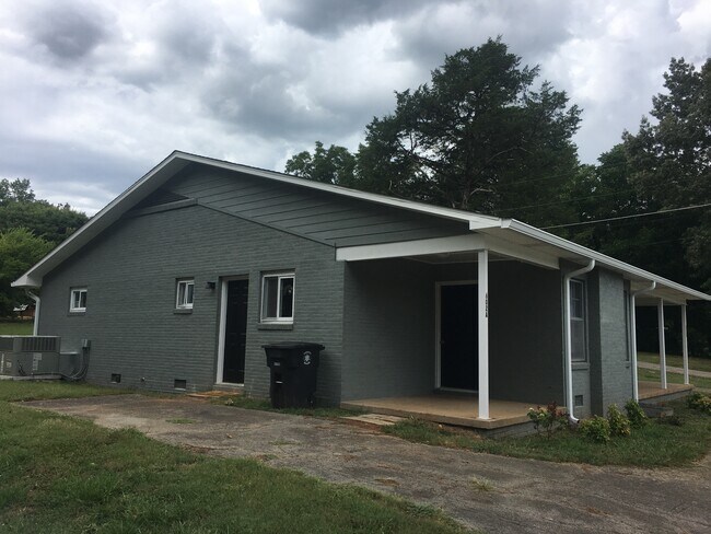 Side - 602 Eastanallee Ave