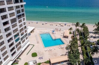 Building Photo - 3505 S Ocean Dr