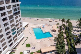 Building Photo - 3505 S Ocean Dr