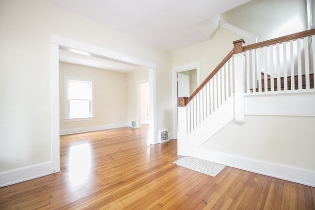 Foto del edificio - 726 Ogden Ave